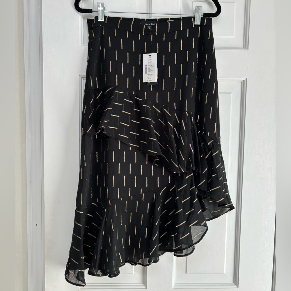 NWT Lea & Viola Asymmetrical Black and Gold Skirt - SIZE MEDIUM